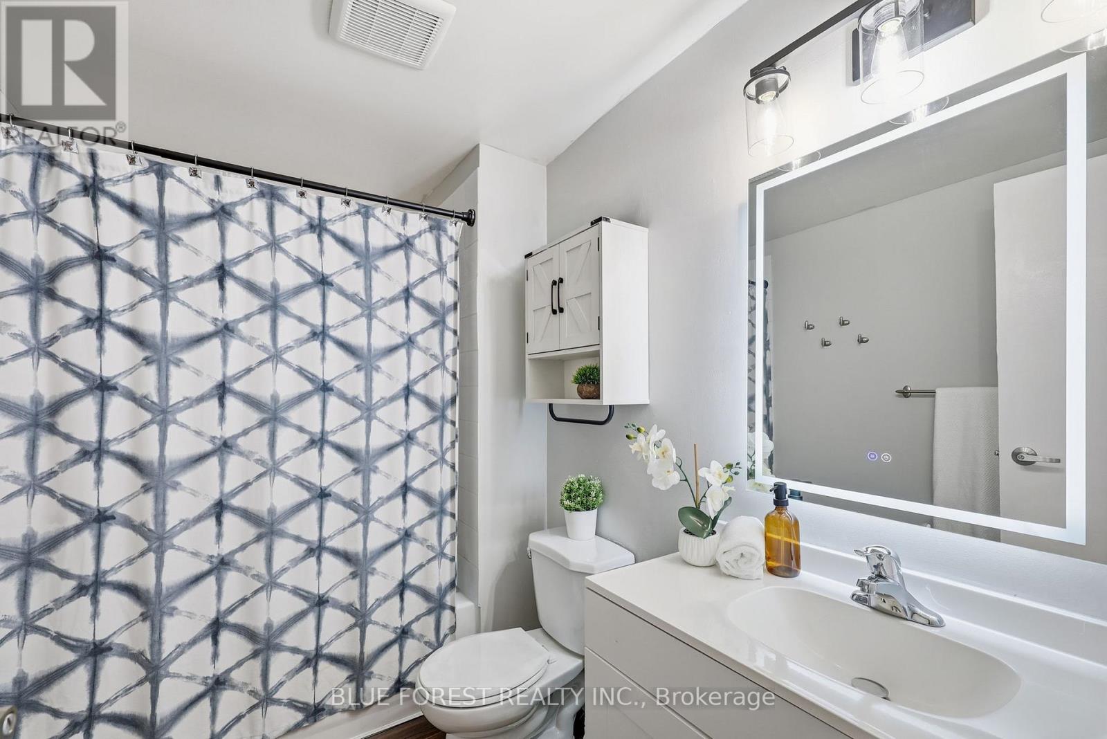 16 - 821 Southdale Road E, London South, Ontario  N6E 1V7 - Photo 20 - X12680566