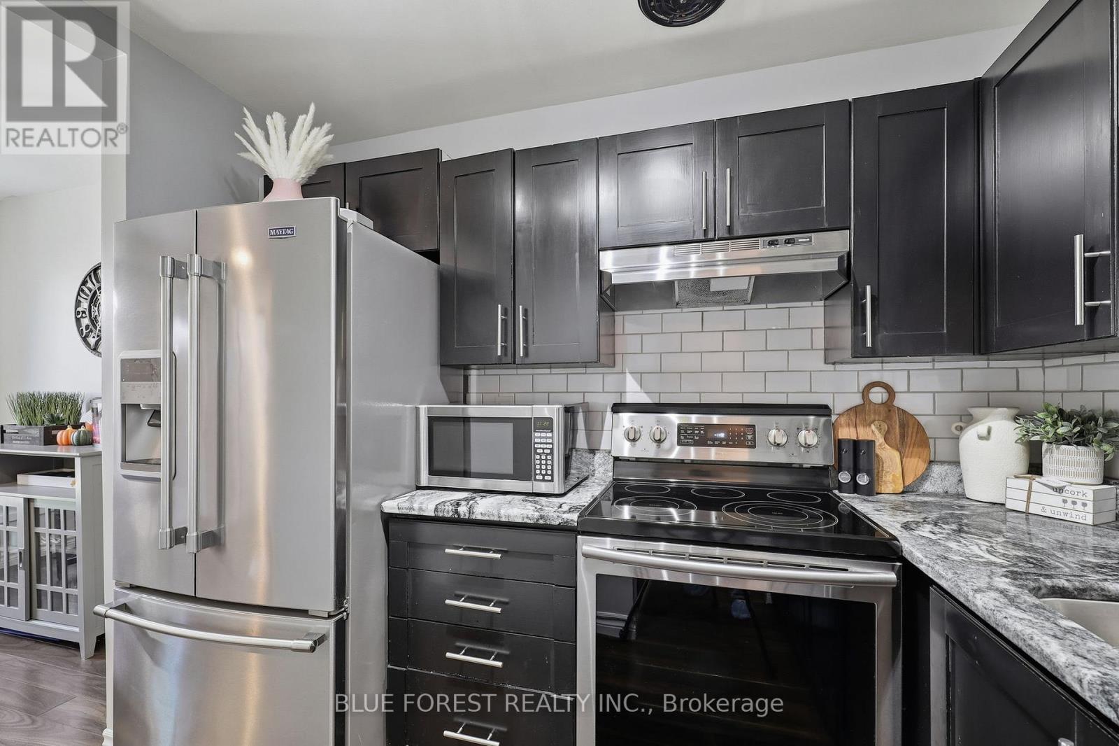 16 - 821 Southdale Road E, London South, Ontario  N6E 1V7 - Photo 9 - X12680566