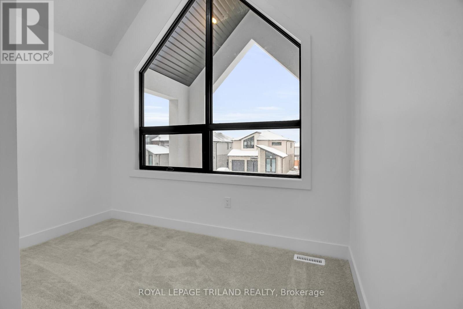 3853 Big Leaf Trail, London South, Ontario  N6P 0A3 - Photo 18 - X12680600