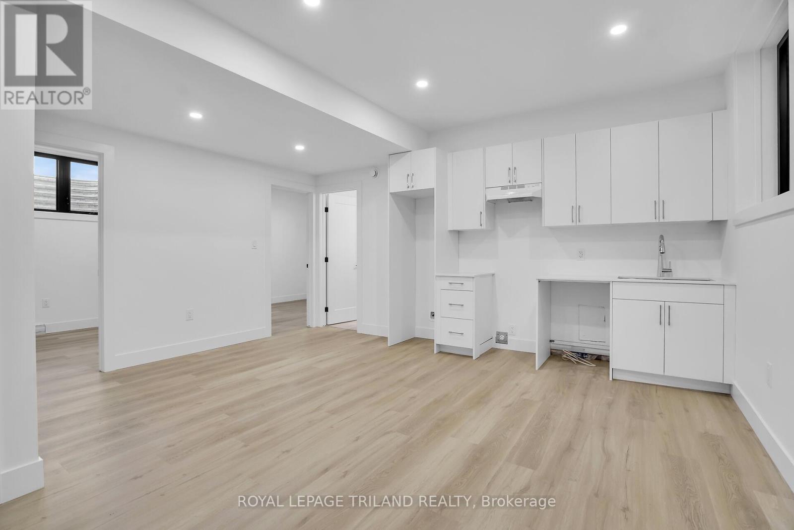 3853 Big Leaf Trail, London South, Ontario  N6P 0A3 - Photo 34 - X12680600