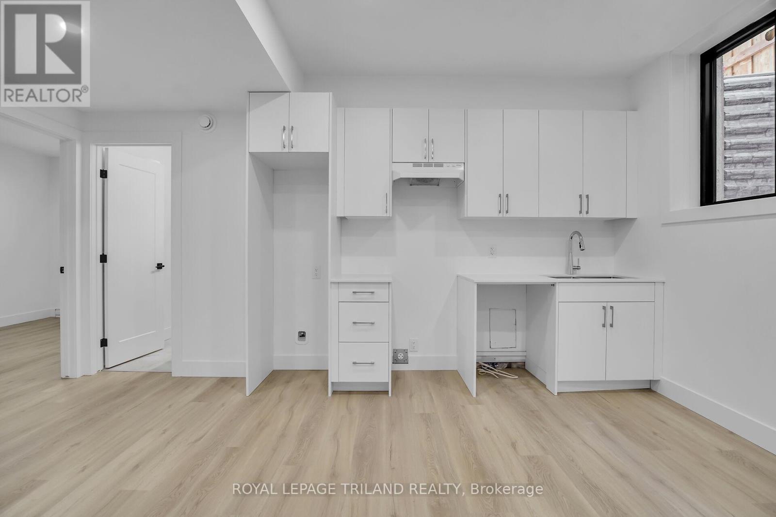 3853 Big Leaf Trail, London South, Ontario  N6P 0A3 - Photo 35 - X12680600