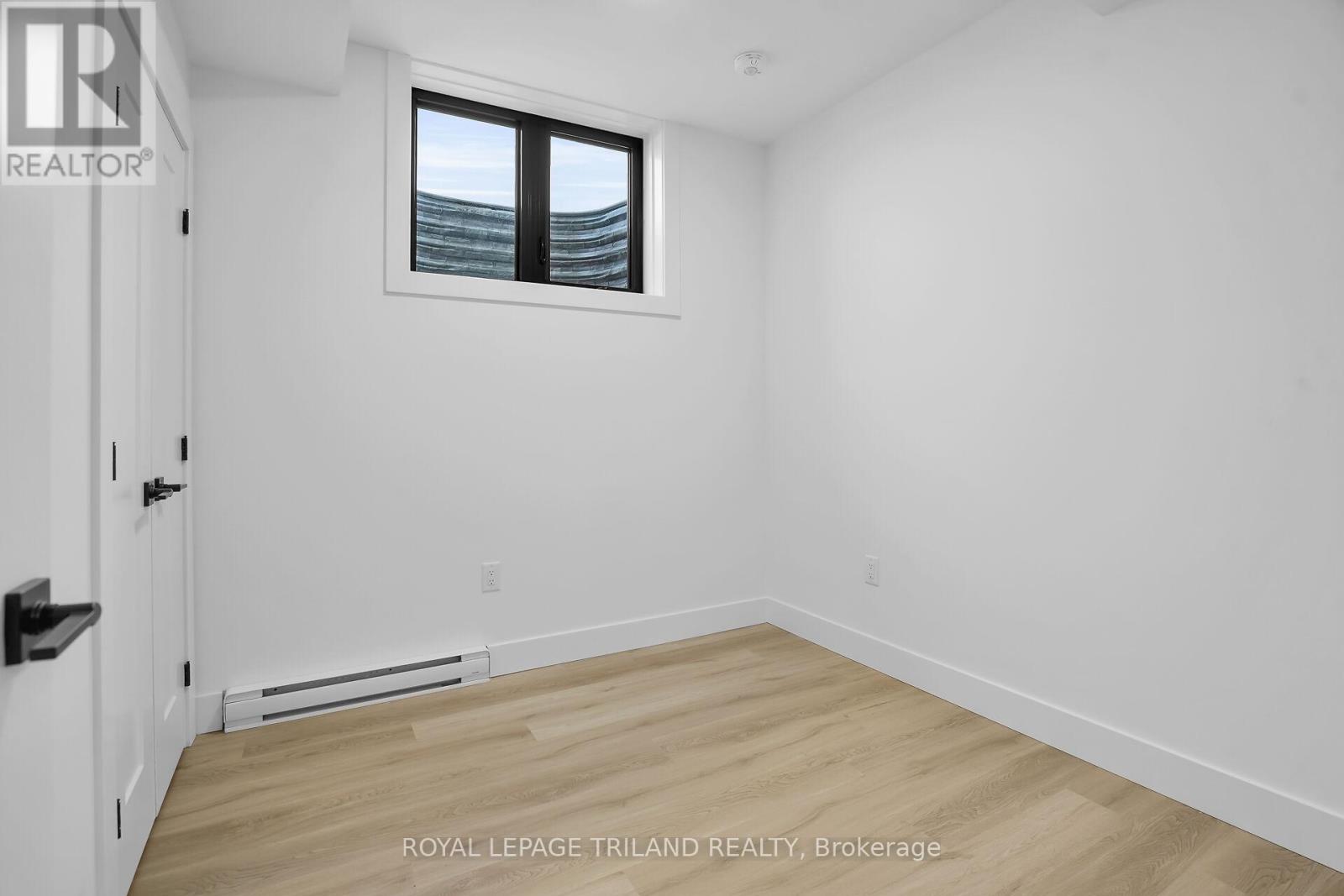 3853 Big Leaf Trail, London South, Ontario  N6P 0A3 - Photo 39 - X12680600