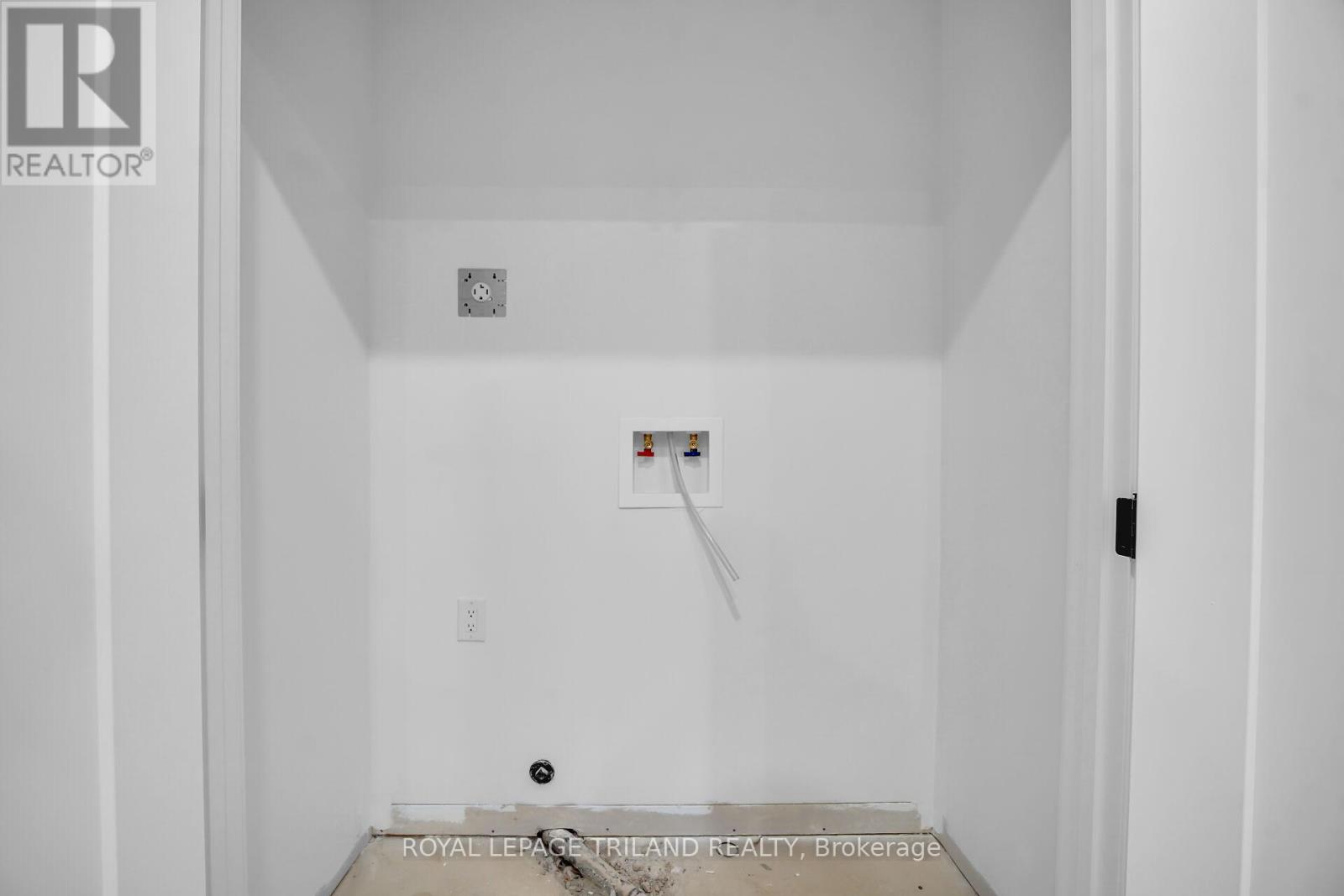 3853 Big Leaf Trail, London South, Ontario  N6P 0A3 - Photo 42 - X12680600