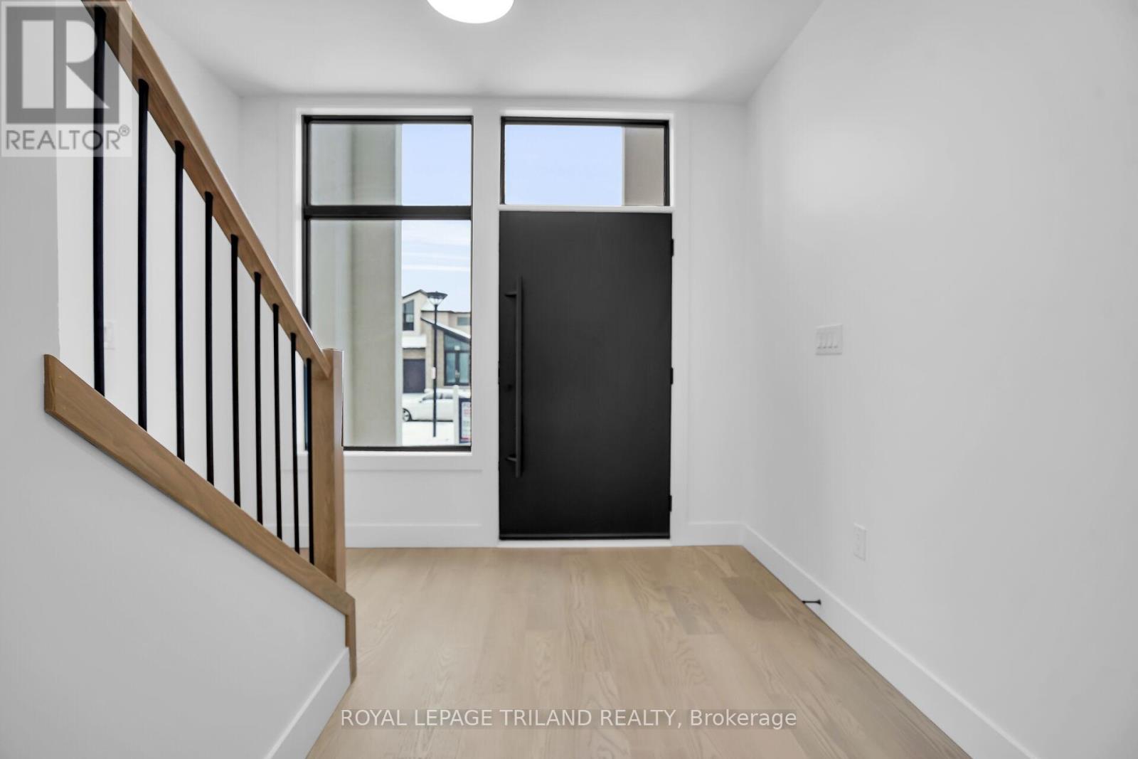 3853 Big Leaf Trail, London South, Ontario  N6P 0A3 - Photo 5 - X12680600