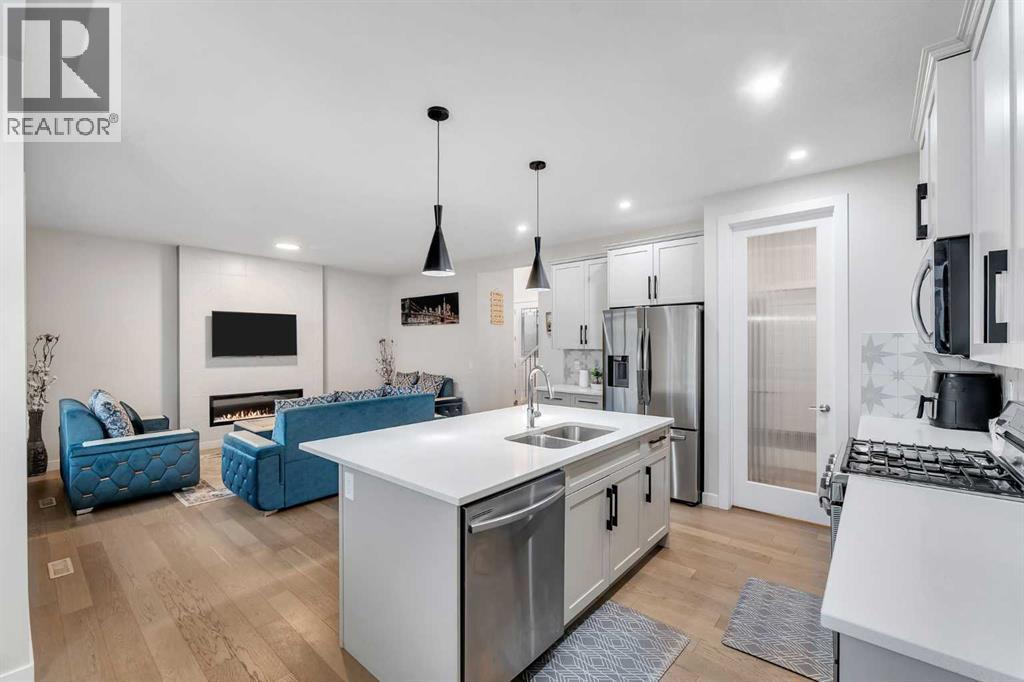 110 Waterford Road, Chestermere, Alberta  T1X 2P6 - Photo 12 - A2277694