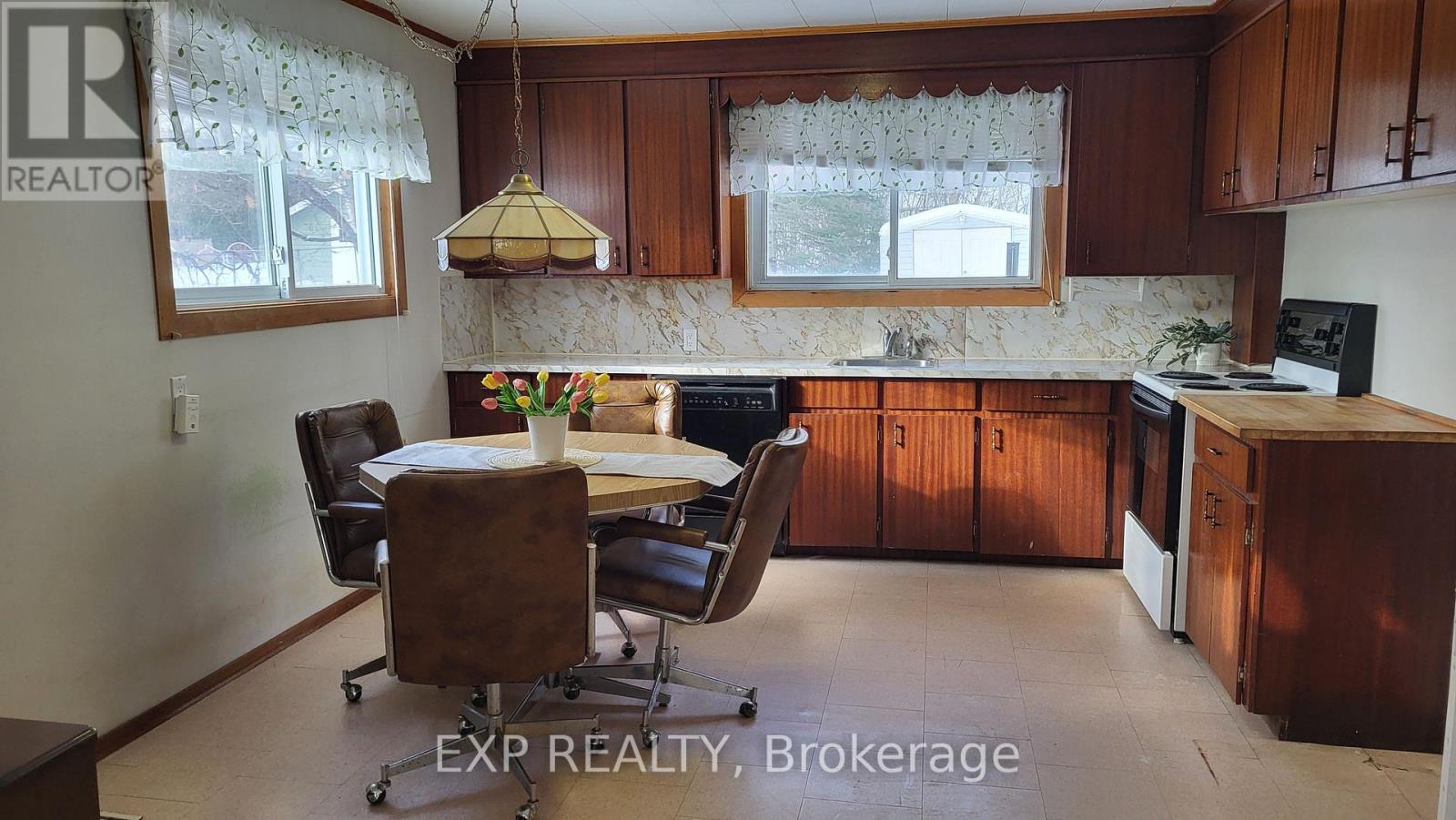 142 Hincks Avenue W, Renfrew, Ontario  K7V 3S9 - Photo 13 - X12680560