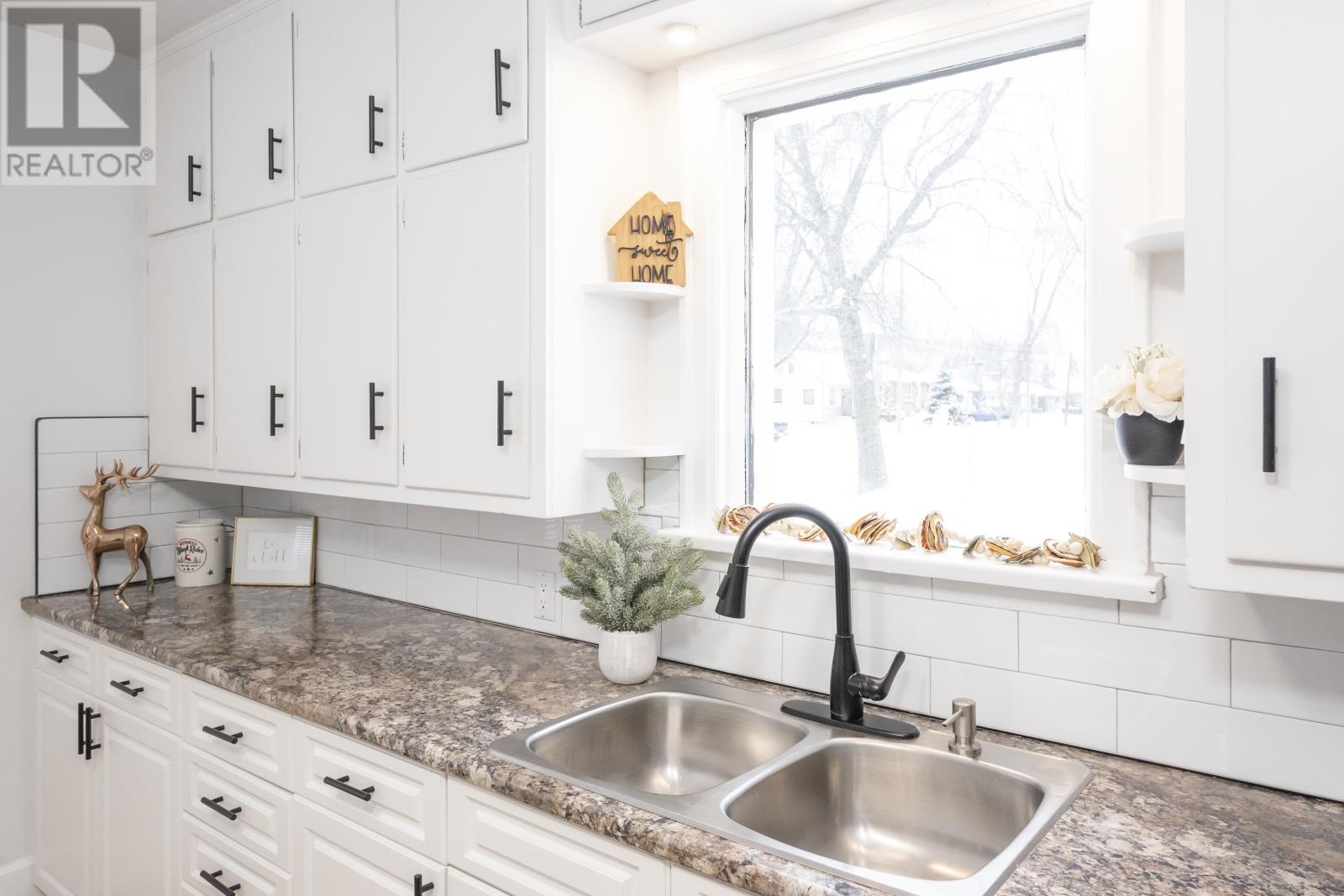 598 Van Norman St, Thunder Bay, Ontario  P7A 4E9 - Photo 16 - TB253687