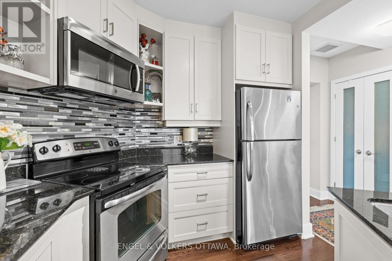 102 - 75 Cleary Avenue, Ottawa, Ontario  K2A 1R8 - Photo 7 - X12680480