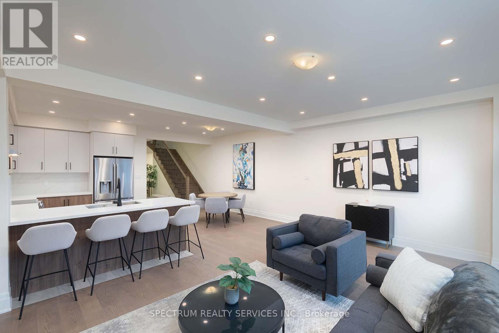 203 Grand Trunk Avenue, Vaughan, Ontario  L6A 5E5 - Photo 13 - N12596658