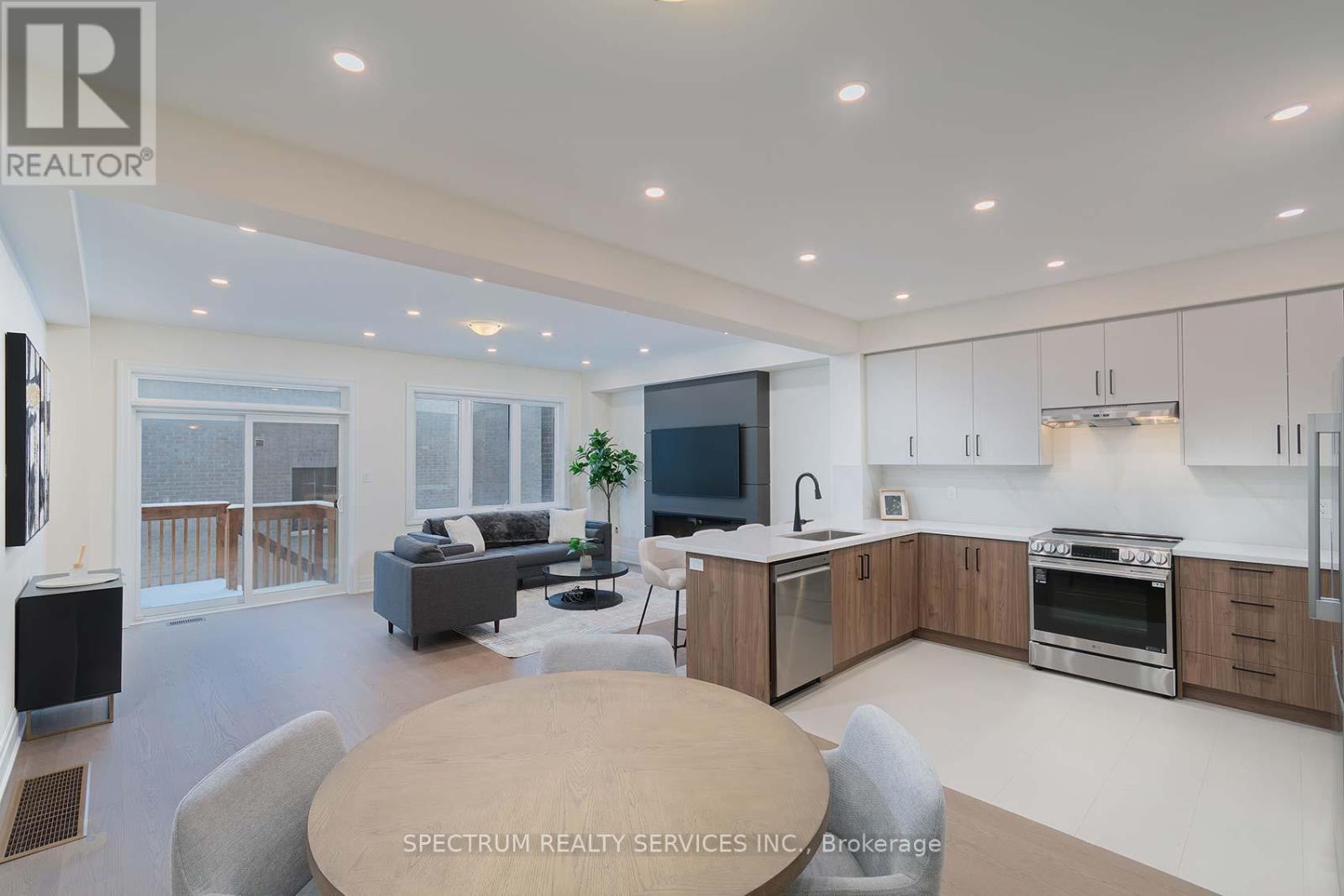 203 Grand Trunk Avenue, Vaughan, Ontario  L6A 5E5 - Photo 20 - N12596658