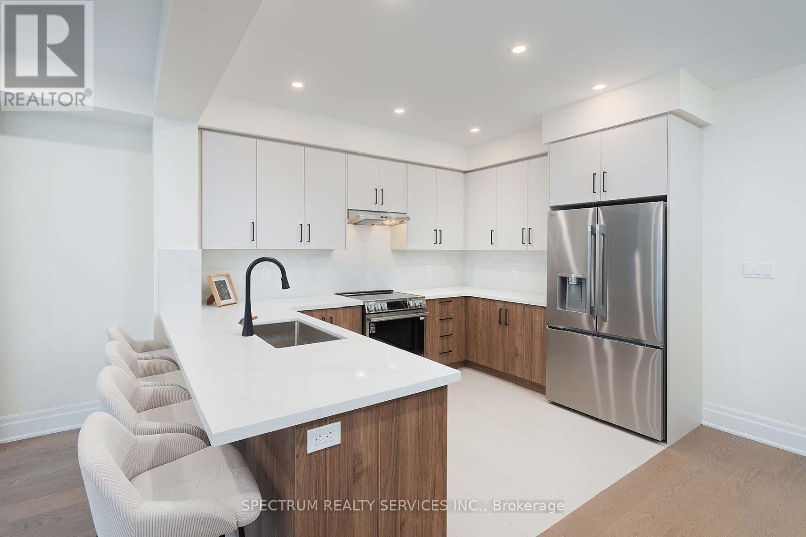 203 Grand Trunk Avenue, Vaughan, Ontario  L6A 5E5 - Photo 19 - N12596658