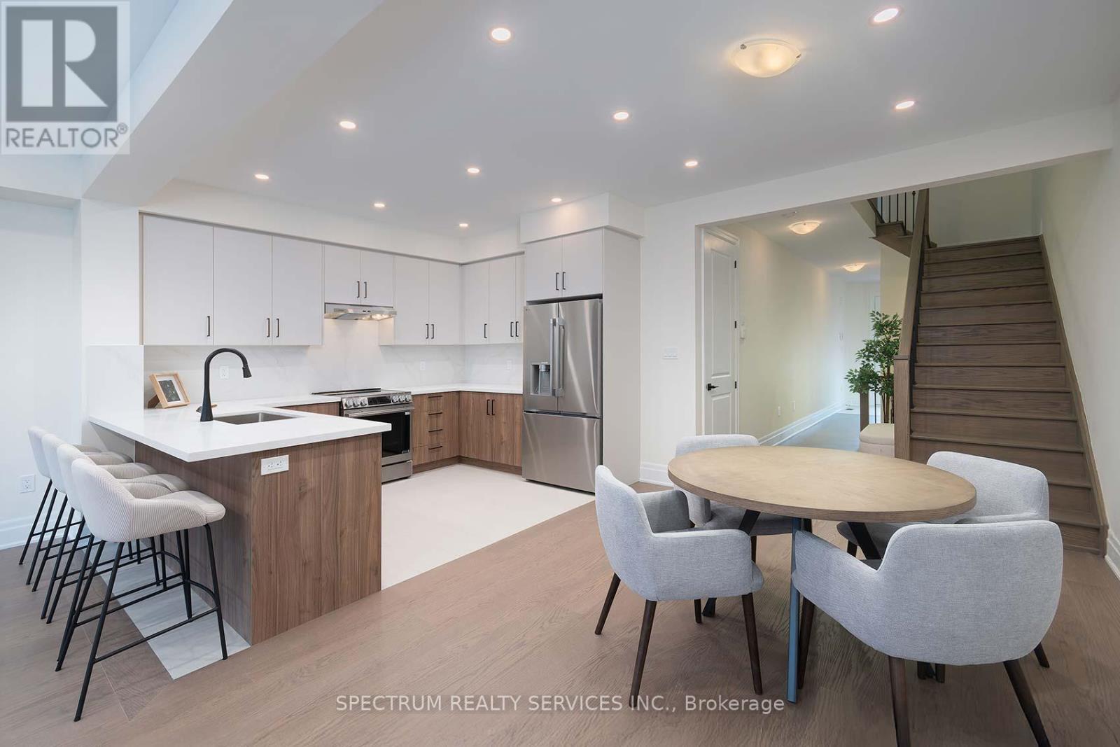 203 Grand Trunk Avenue, Vaughan, Ontario  L6A 5E5 - Photo 21 - N12596658