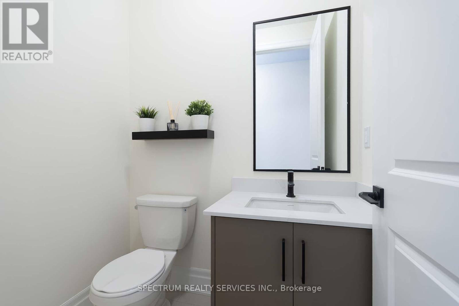 203 Grand Trunk Avenue, Vaughan, Ontario  L6A 5E5 - Photo 22 - N12596658