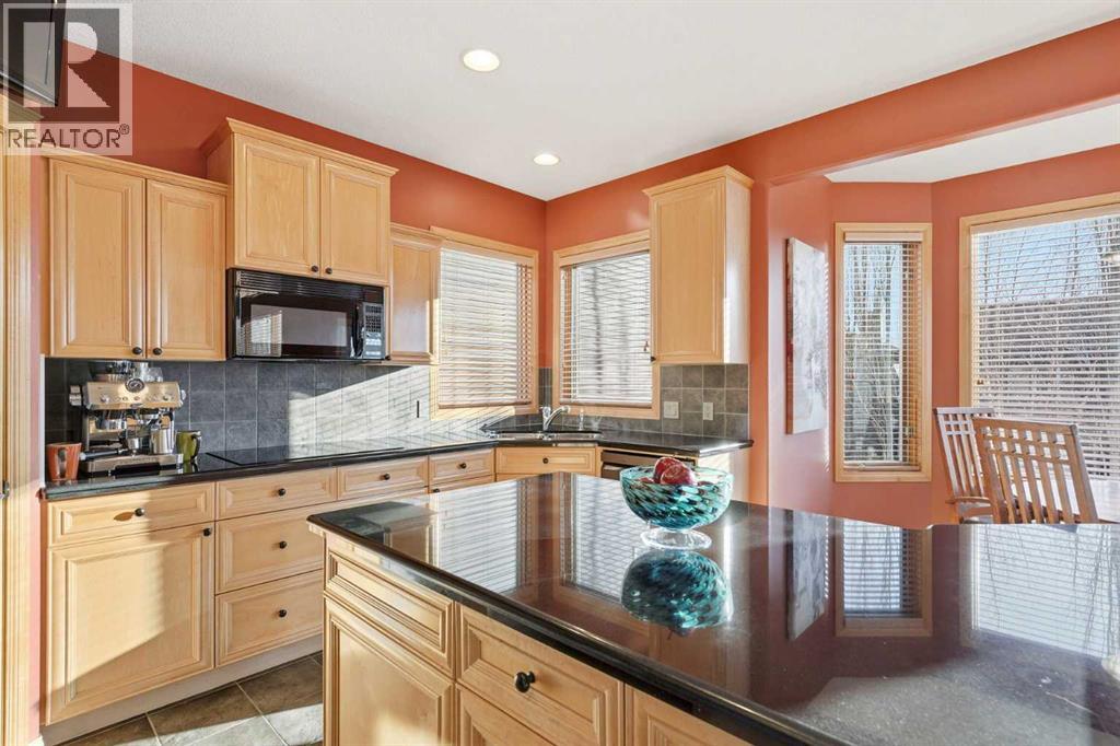 133 Royal Abbey Court Nw, Calgary, Alberta  T3G 4Y3 - Photo 11 - A2276926