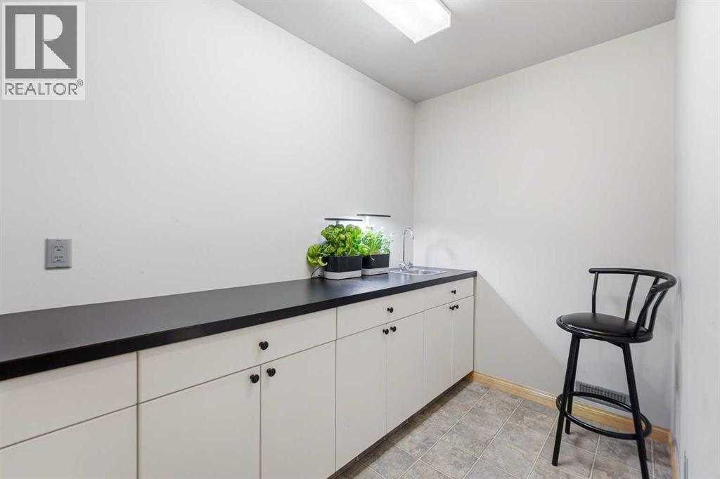 133 Royal Abbey Court Nw, Calgary, Alberta  T3G 4Y3 - Photo 38 - A2276926