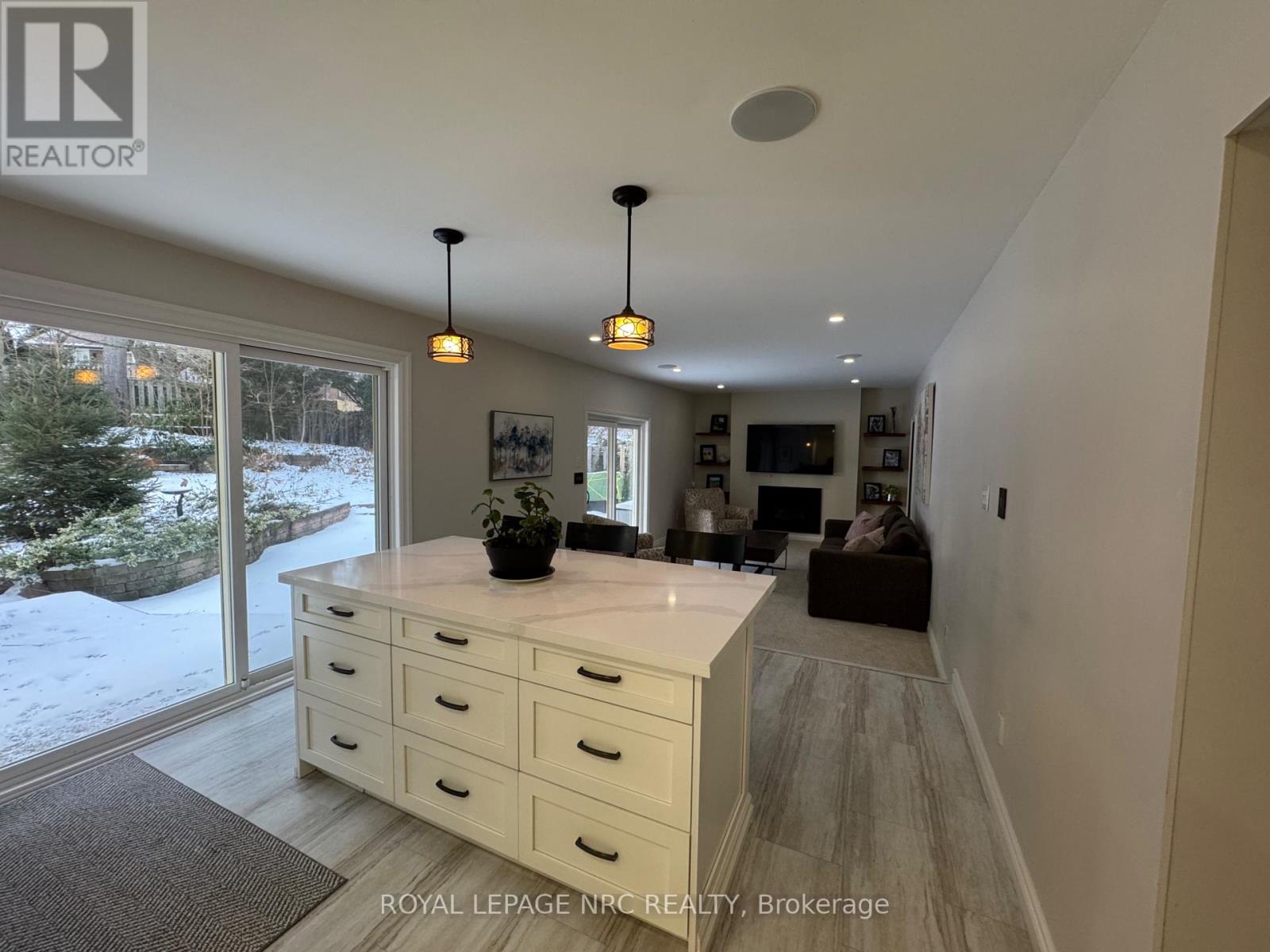 28 Forest Hill Crescent, Pelham, Ontario  L0S 1E1 - Photo 14 - X12661276