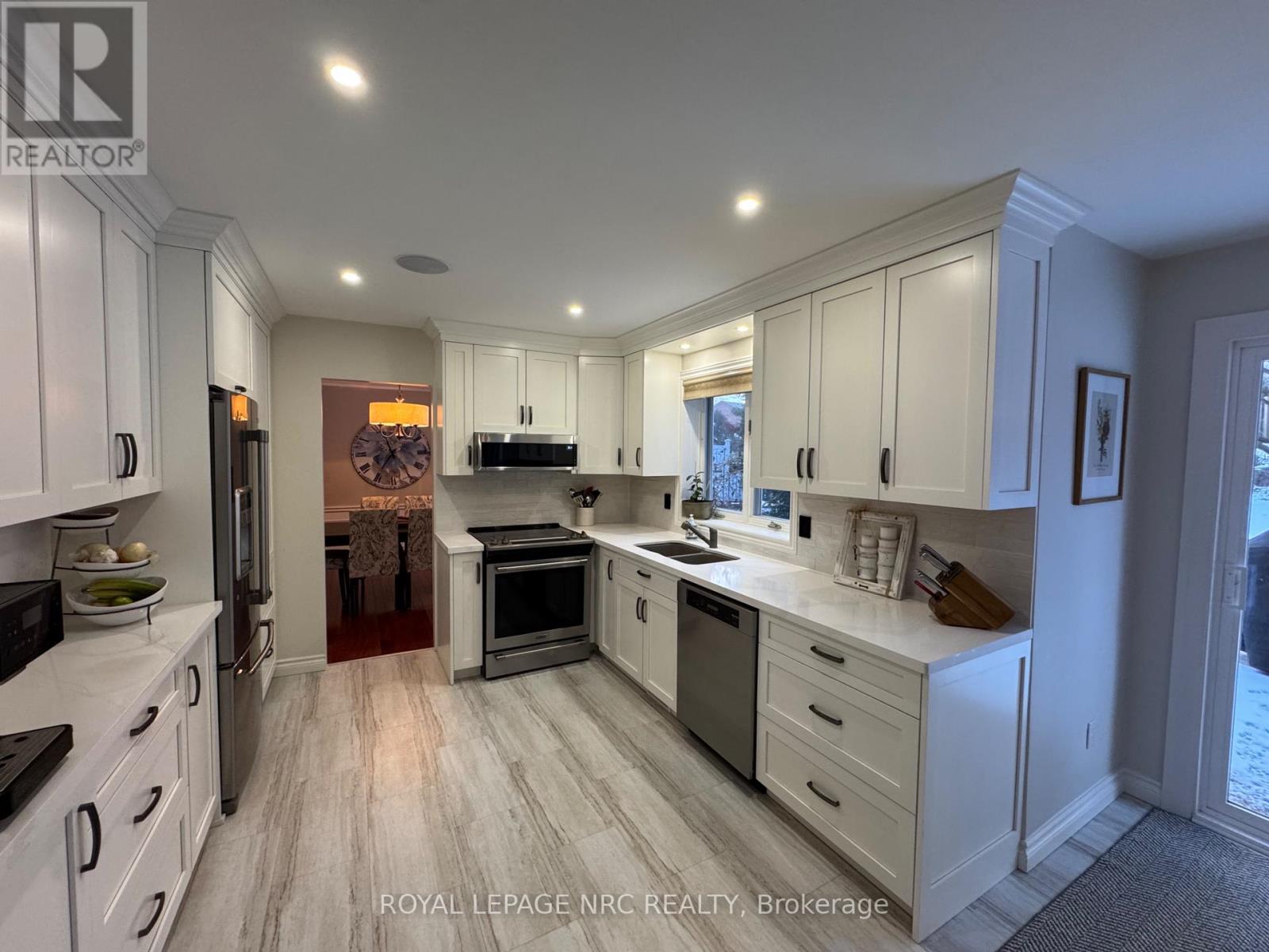 28 Forest Hill Crescent, Pelham, Ontario  L0S 1E1 - Photo 10 - X12661276