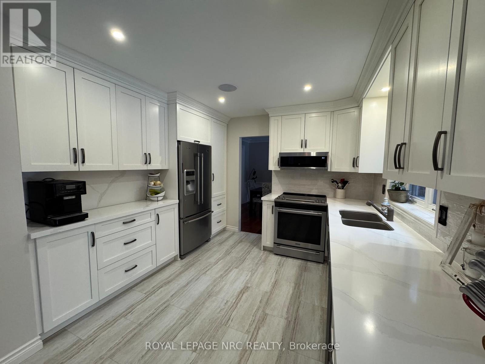 28 Forest Hill Crescent, Pelham, Ontario  L0S 1E1 - Photo 13 - X12661276