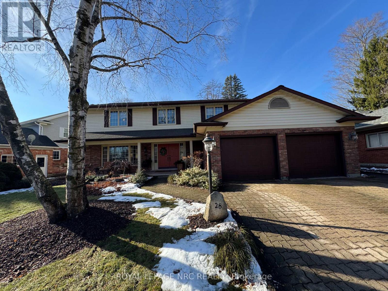 28 Forest Hill Crescent, Pelham, Ontario  L0S 1E1 - Photo 3 - X12661276