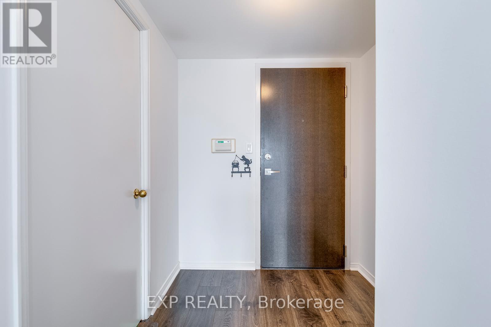 1510 - 2269 Lake Shore Boulevard W, Toronto, Ontario  M8V 3X6 - Photo 5 - W12679188