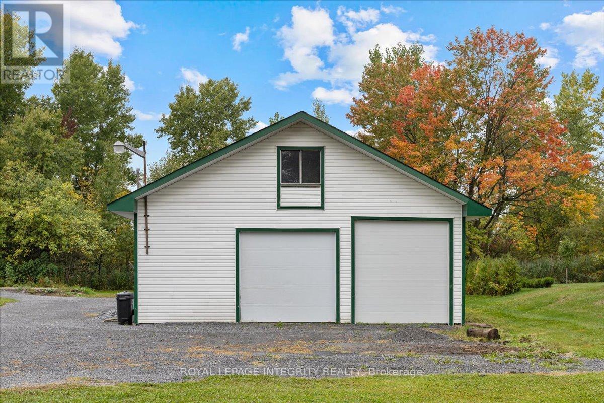 565 Vinette Road, Clarence-Rockland, Ontario  K0A 2A0 - Photo 31 - X12666076