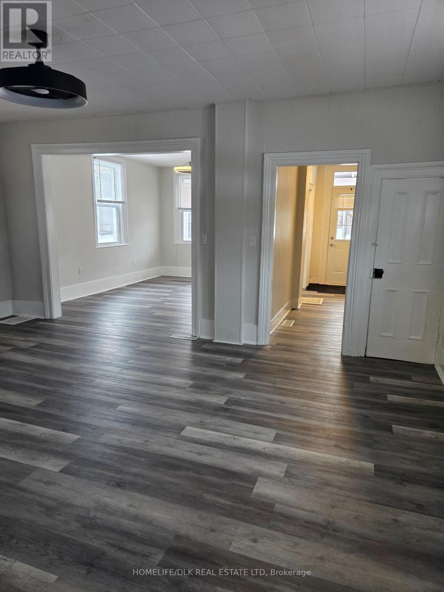 103 John Street, Brockville, Ontario  K6V 5B3 - Photo 9 - X12680486