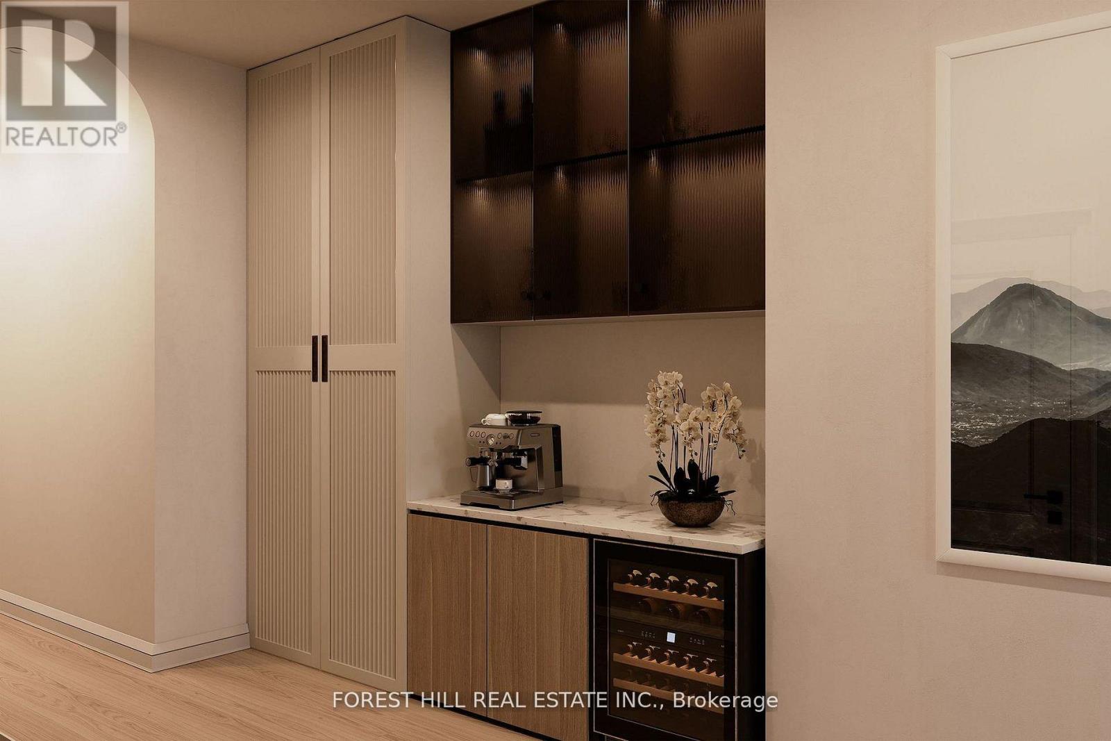 #5b - 2010 Bathurst Street, Toronto, Ontario  M5P 0A8 - Photo 6 - C12680442