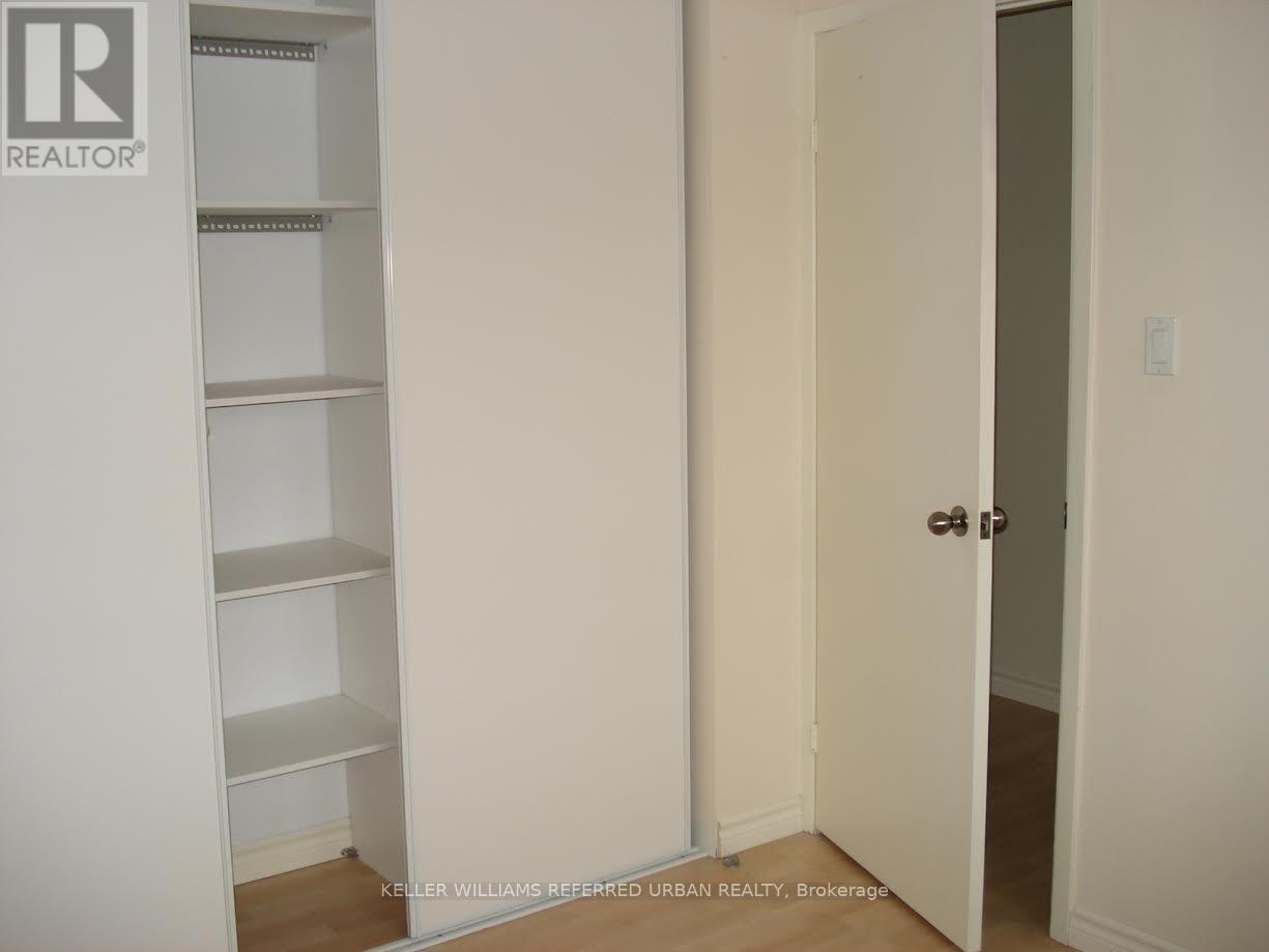 114 Kennard Avenue, Toronto (Bathurst Manor), Ontario  M3H 4M4 - Photo 12 - C12680490