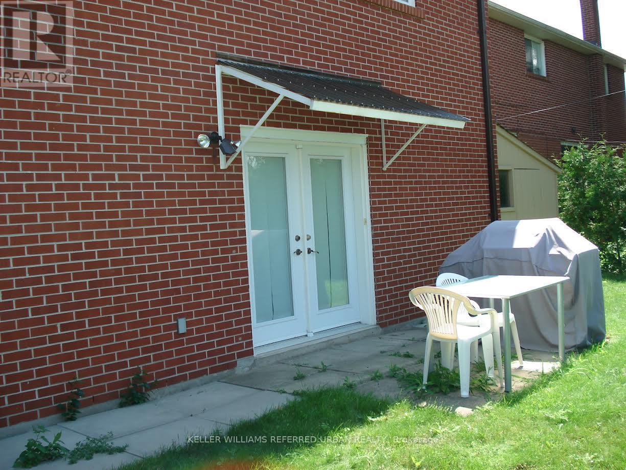 114 Kennard Avenue, Toronto (Bathurst Manor), Ontario  M3H 4M4 - Photo 13 - C12680490