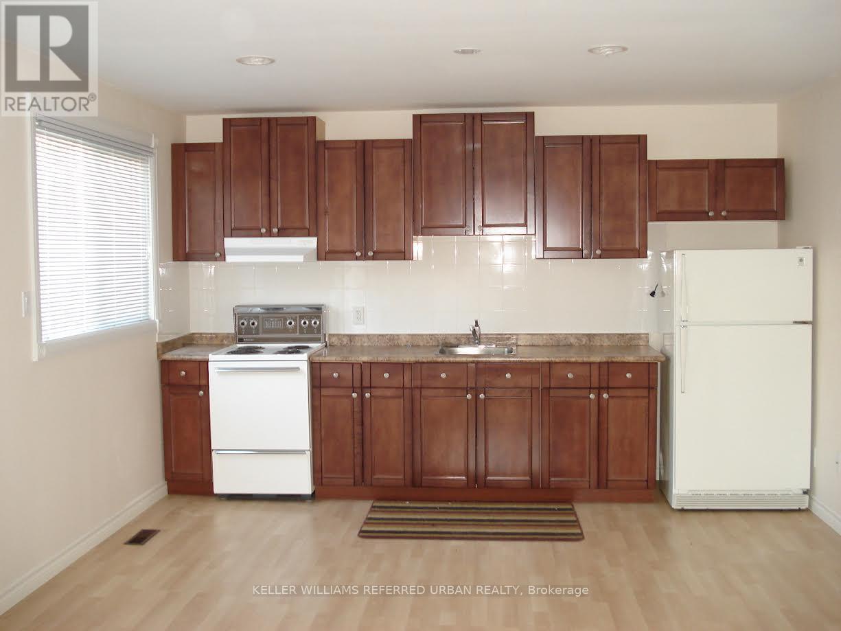 114 Kennard Avenue, Toronto (Bathurst Manor), Ontario  M3H 4M4 - Photo 15 - C12680490