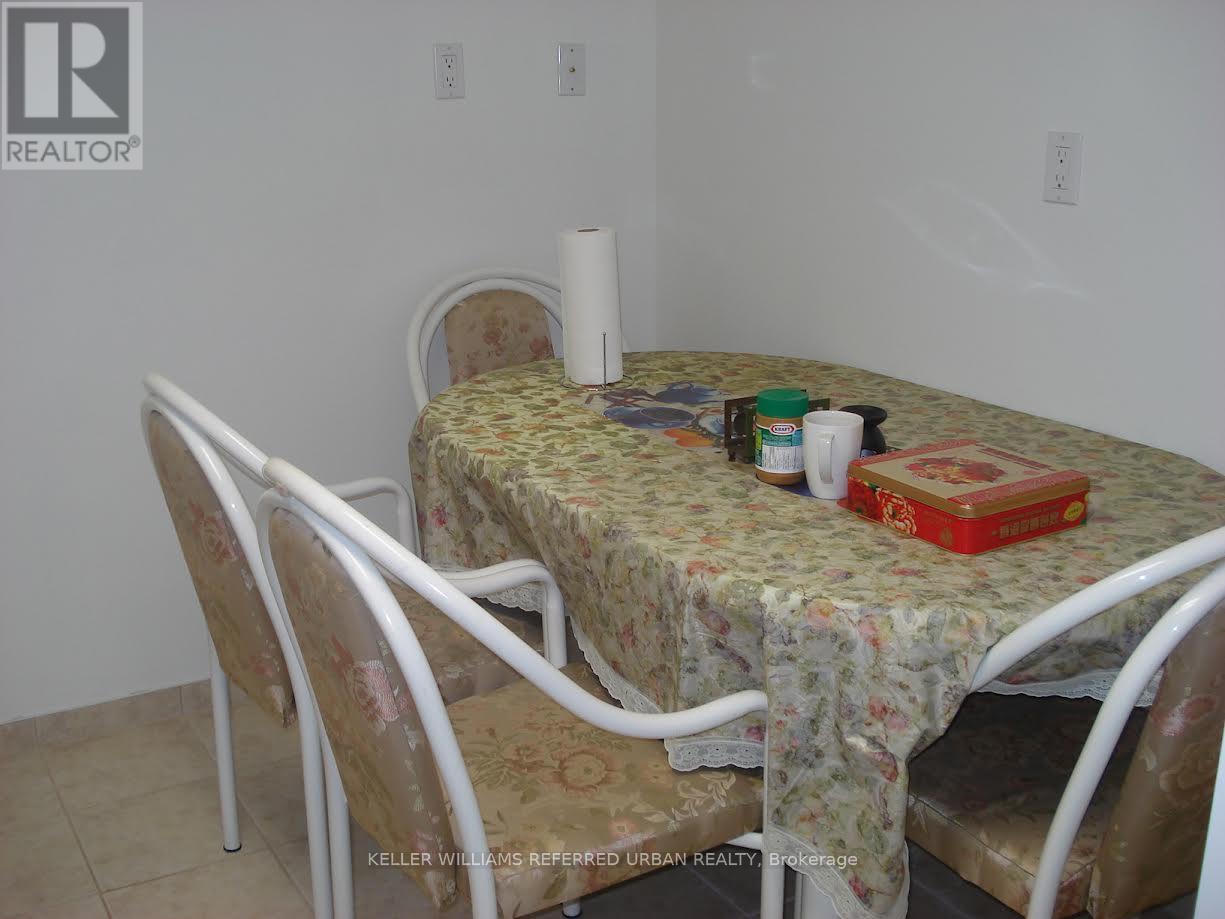 114 Kennard Avenue, Toronto (Bathurst Manor), Ontario  M3H 4M4 - Photo 3 - C12680490