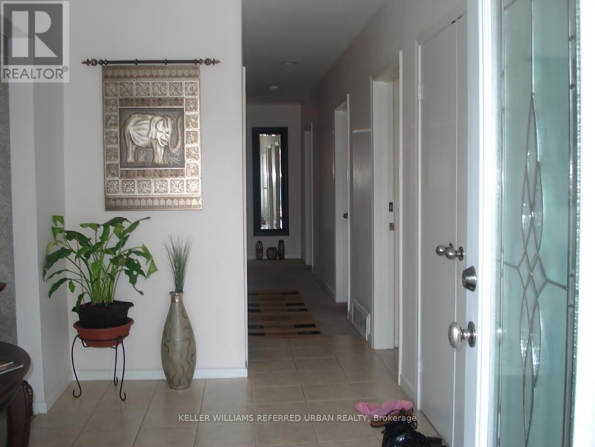 114 Kennard Avenue, Toronto (Bathurst Manor), Ontario  M3H 4M4 - Photo 34 - C12680490