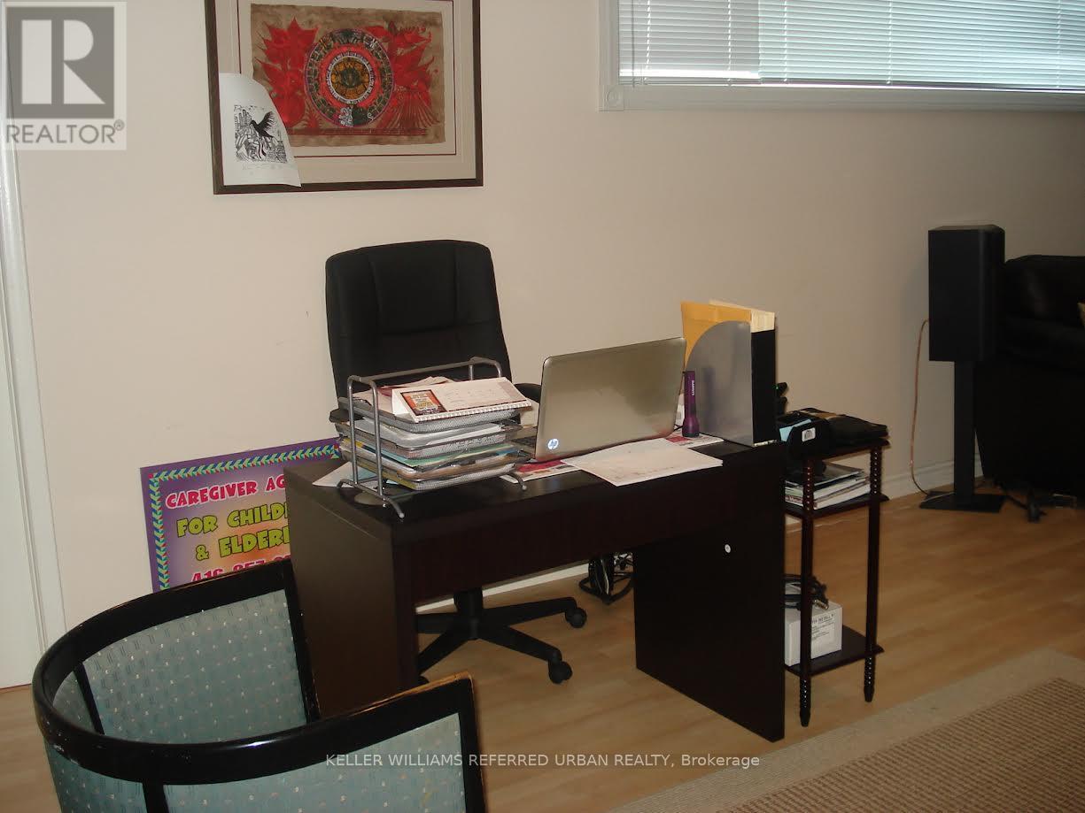 114 Kennard Avenue, Toronto (Bathurst Manor), Ontario  M3H 4M4 - Photo 7 - C12680490