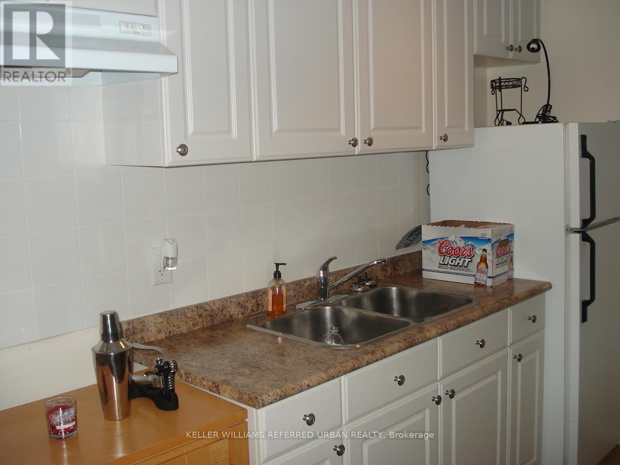 114 Kennard Avenue, Toronto (Bathurst Manor), Ontario  M3H 4M4 - Photo 8 - C12680490