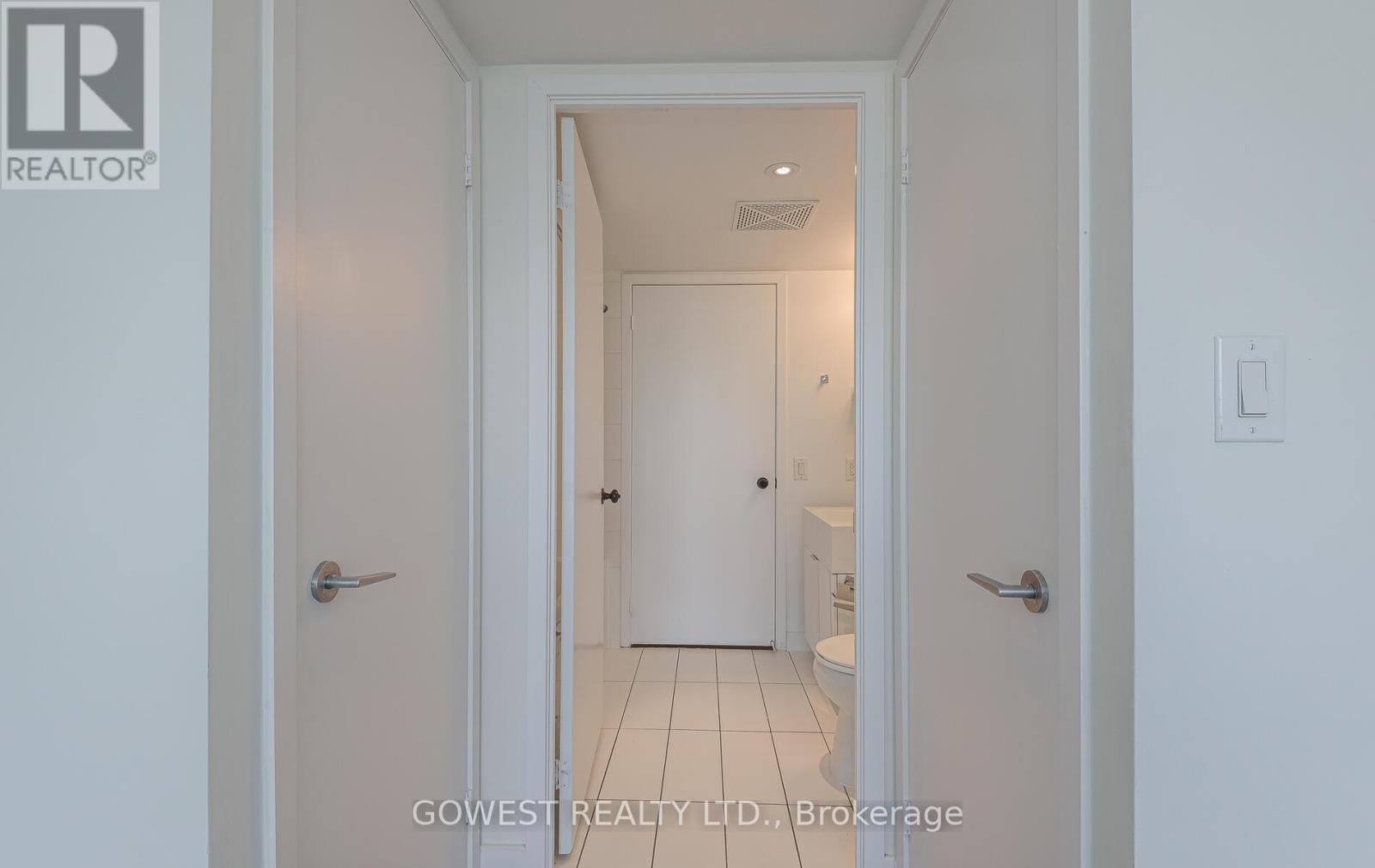 2516 - 15 Iceboat Terrace, Toronto, Ontario  M5V 4A5 - Photo 20 - C12680500