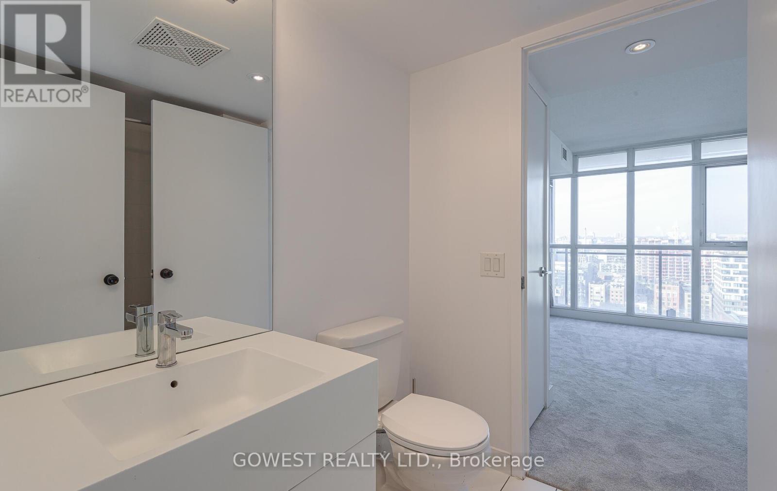 2516 - 15 Iceboat Terrace, Toronto, Ontario  M5V 4A5 - Photo 21 - C12680500