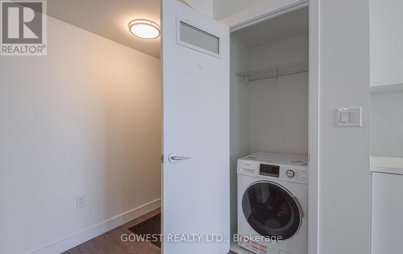 2516 - 15 Iceboat Terrace, Toronto, Ontario  M5V 4A5 - Photo 5 - C12680500