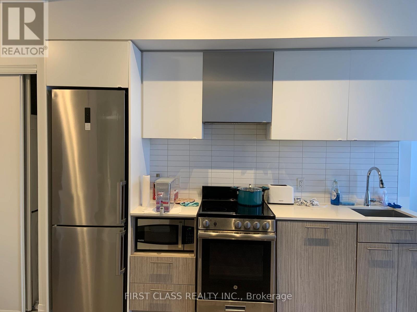 3402 - 251 Jarvis Street, Toronto, Ontario  M5B 0C3 - Photo 3 - C12680584