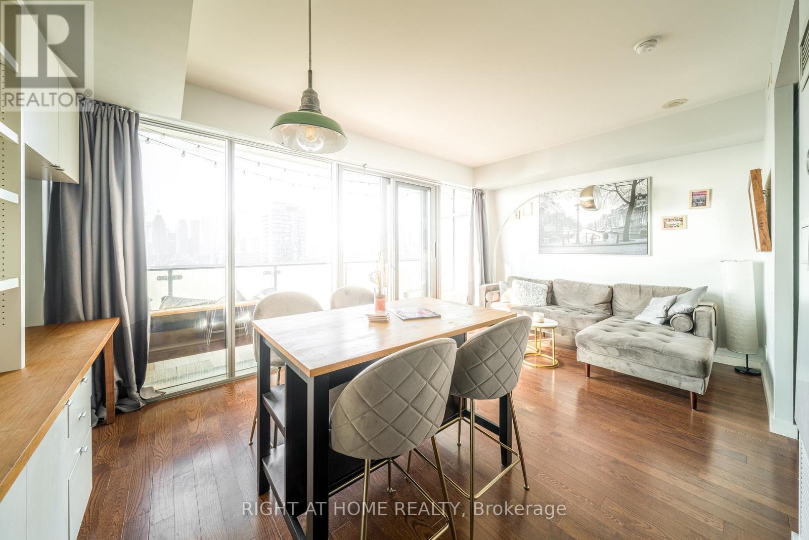 2309 - 70 Distillery Lane, Toronto, Ontario  M5A 0E3 - Photo 1 - C12680586