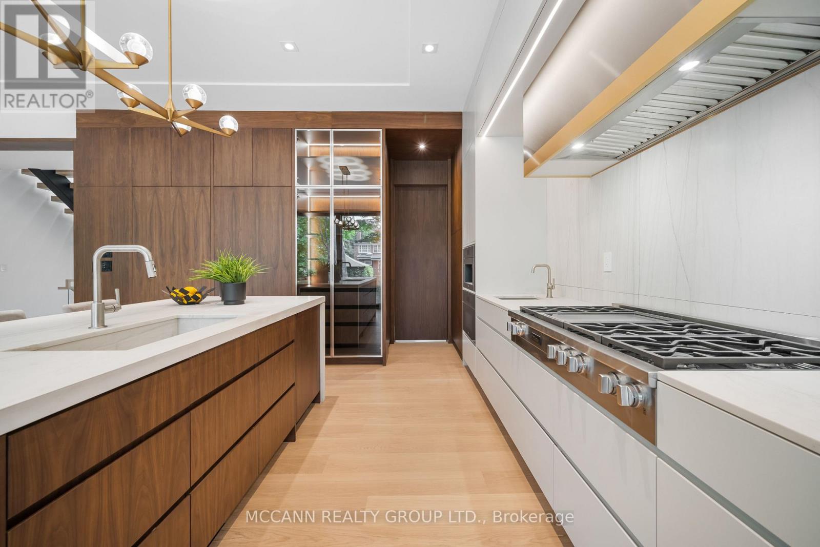 64 Glengowan Road, Toronto, Ontario  M4N 1G4 - Photo 21 - C12680602