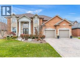 1585 STONEYBROOK CRESCENT, Windsor, Ontario