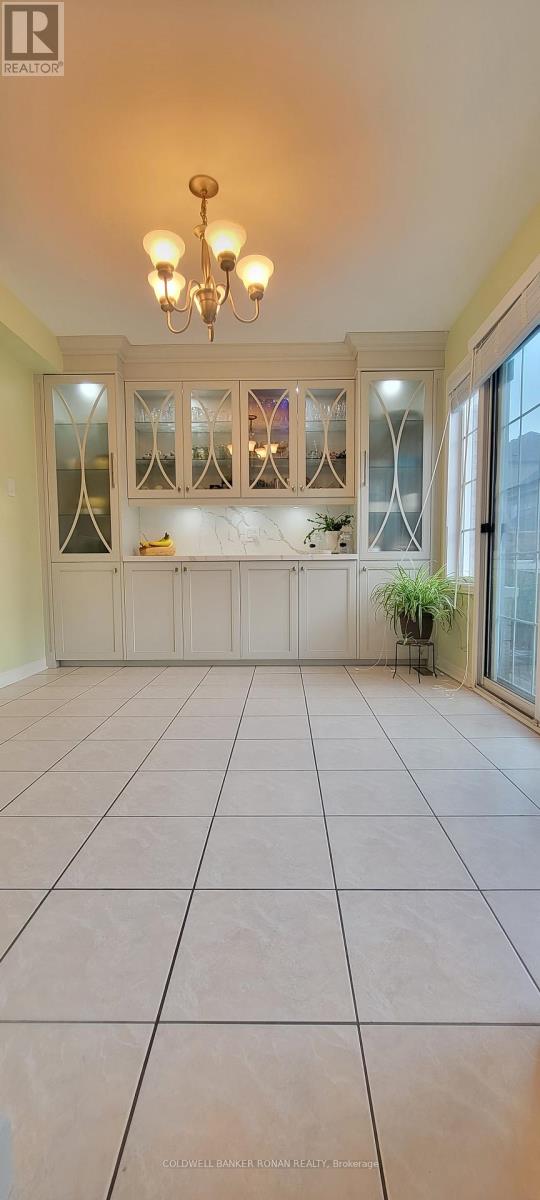 398 Marble Place, Newmarket, Ontario  L3X 2P1 - Photo 14 - N12680542