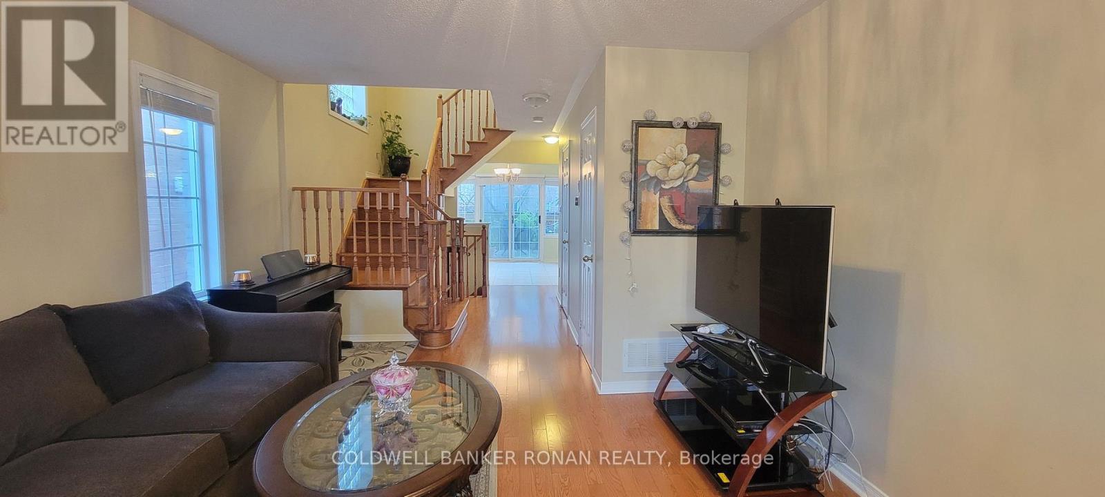 398 Marble Place, Newmarket, Ontario  L3X 2P1 - Photo 2 - N12680542