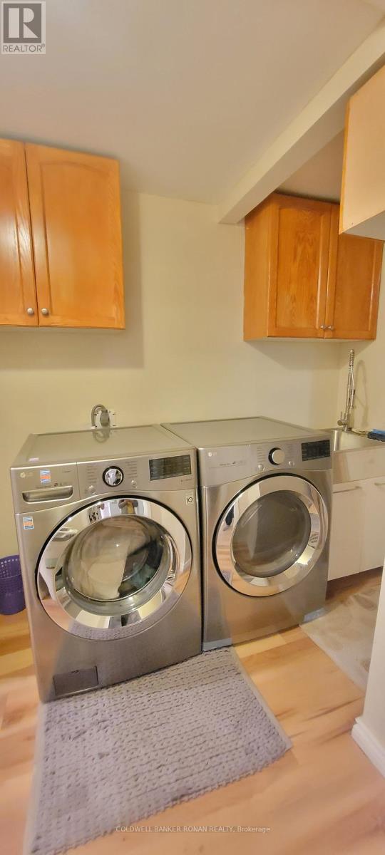 398 Marble Place, Newmarket, Ontario  L3X 2P1 - Photo 32 - N12680542