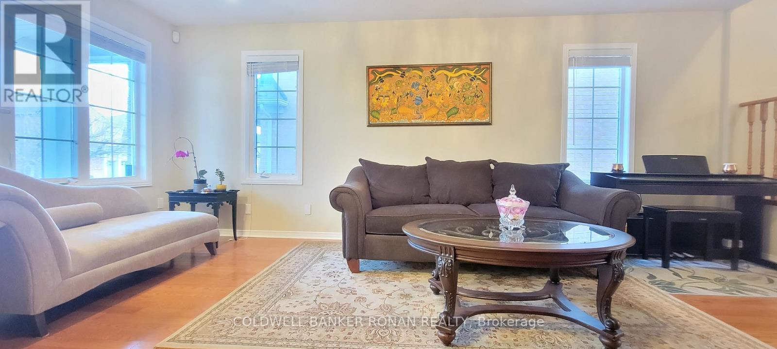 398 Marble Place, Newmarket, Ontario  L3X 2P1 - Photo 4 - N12680542