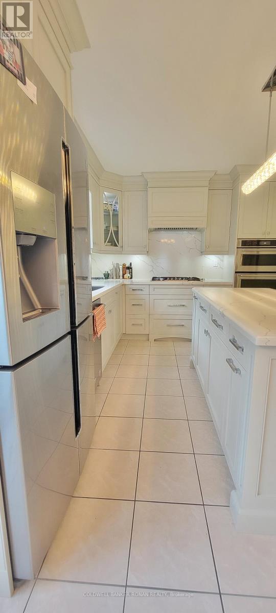 398 Marble Place, Newmarket, Ontario  L3X 2P1 - Photo 8 - N12680542