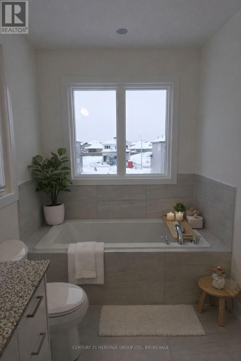 52 Creighton Drive, Loyalist, Ontario  K0K 2H0 - Photo 9 - X12679714