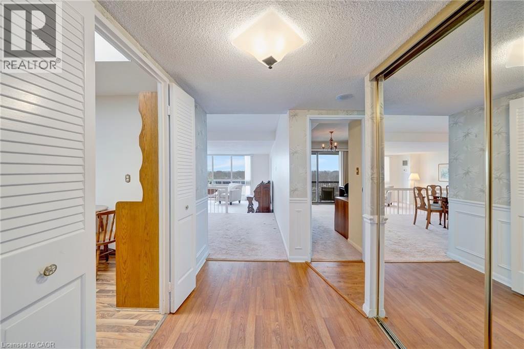 2185 Marine Drive Unit# 1104, Oakville, Ontario L6L 5L6 - Photo 3 - 40797150