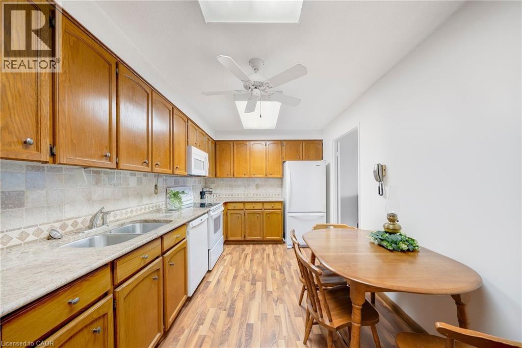 2185 Marine Drive Unit# 1104, Oakville, Ontario L6L 5L6 - Photo 4 - 40797150