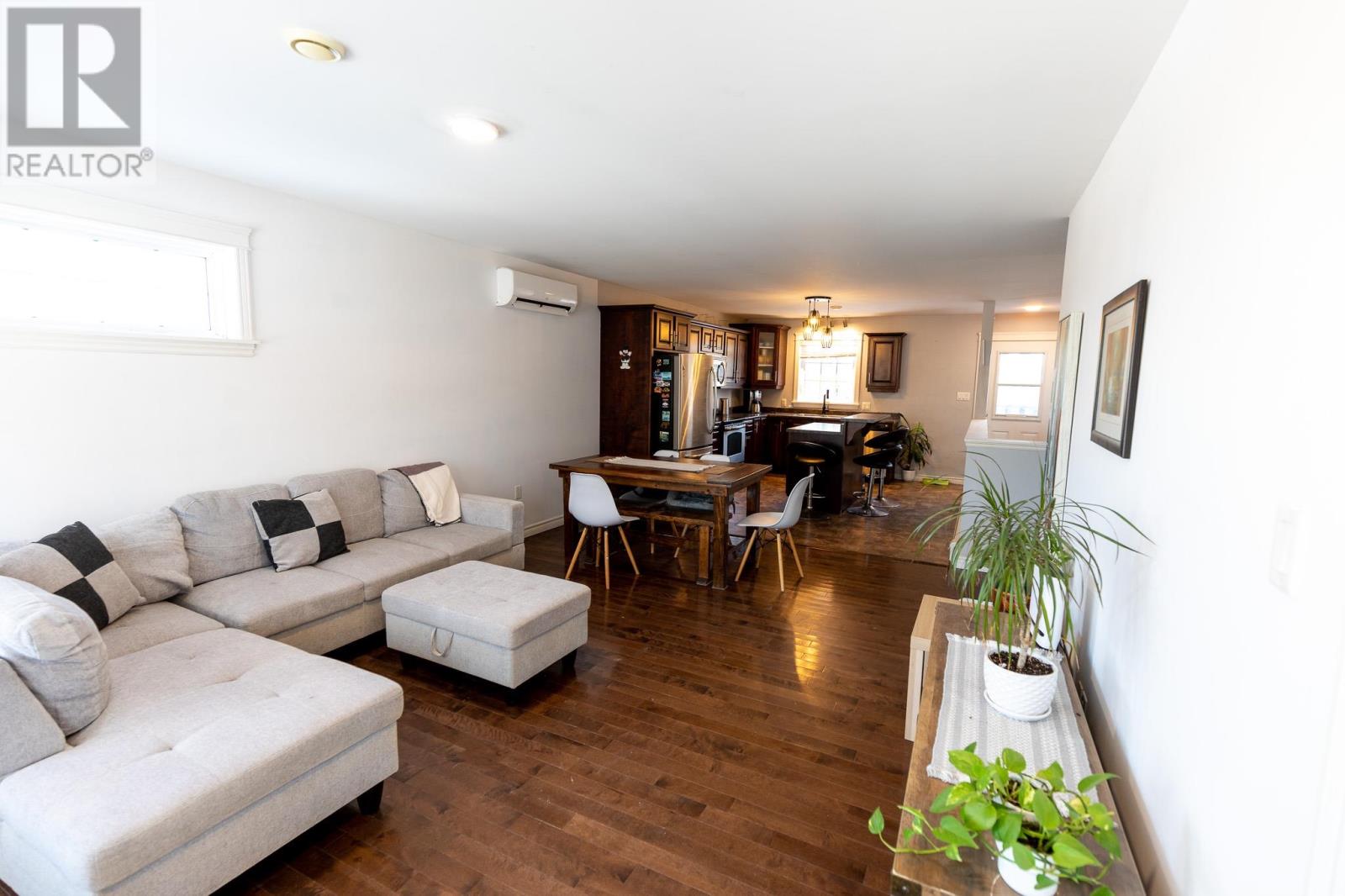 18 Ralden Avenue, Charlottetown, Prince Edward Island  C1A 6P6 - Photo 2 - 202600484